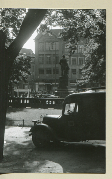 Königsberg (Pr.), Kaiser-Wilhelm-Platz mit Bismarck-Denkmal