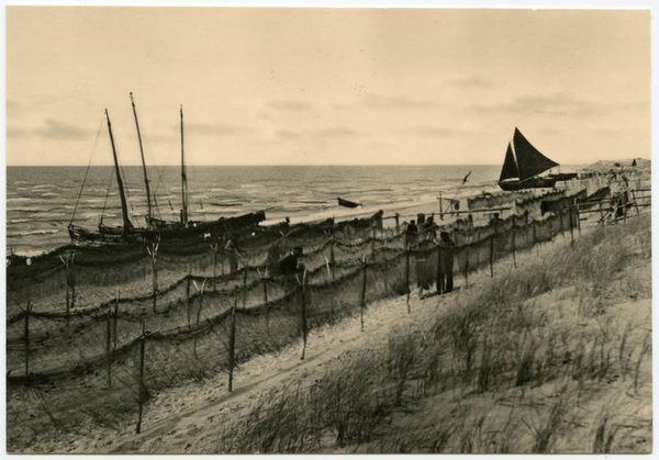 Kurische Nehrung, Fischerhafen am Ostseestrand