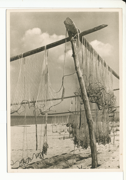 Ostsee, Fischernetze am Strand