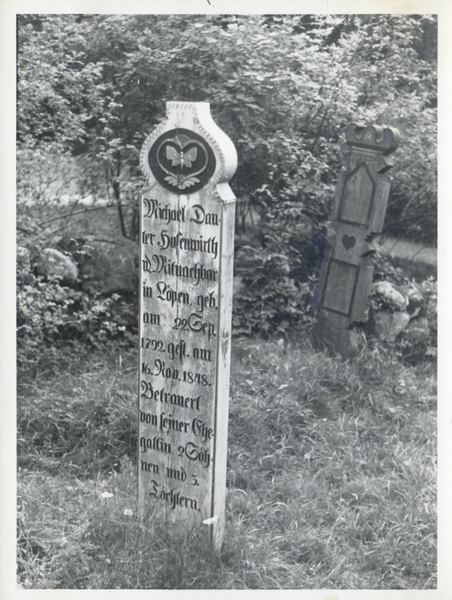 Königsberg (Pr.), Freilichtmuseum Tiergarten, Grabstele