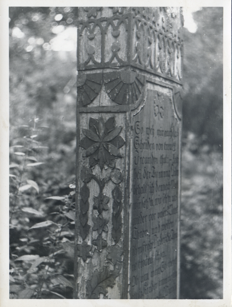 Königsberg (Pr.), Freilichtmuseum Tiergarten, Grabstele