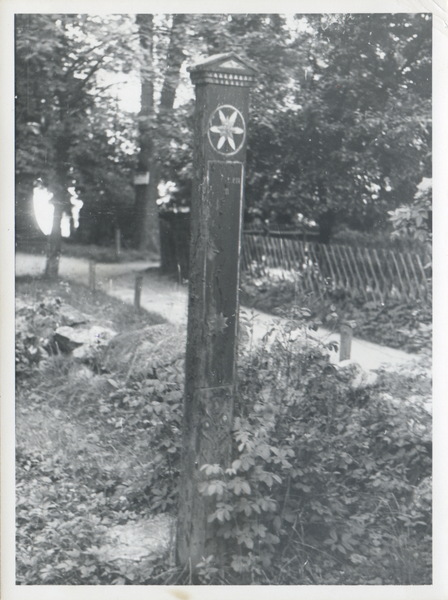 Königsberg (Pr.), Freilichtmuseum Tiergarten, Grabstele