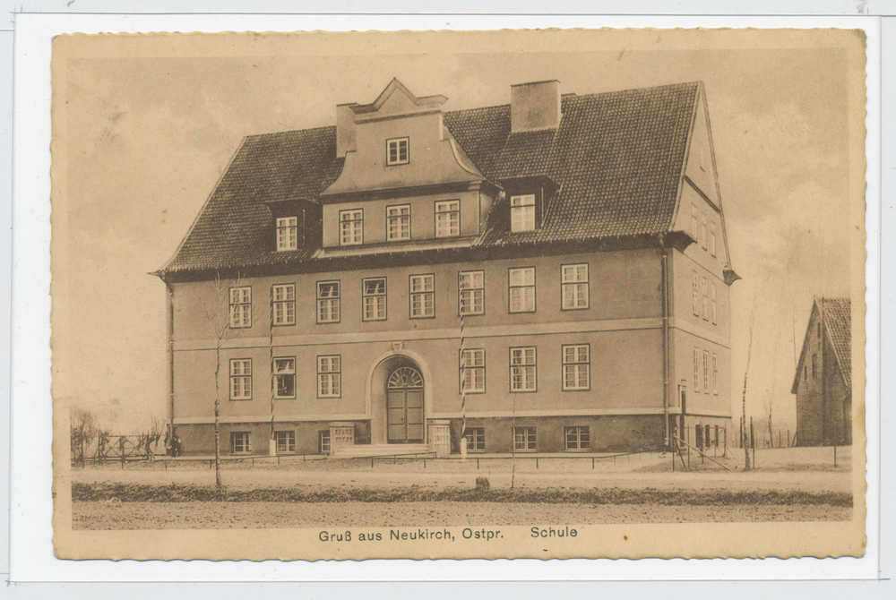 Neukirch, Ort, Schule