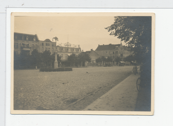 Kuckerneese, Am Markt mit Blick zum Kaufhaus