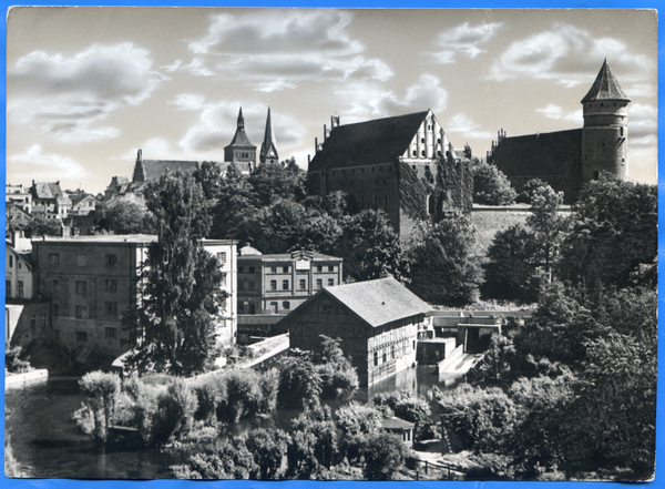 Allenstein, Blick auf das Schloß mit Jakobikirche und Ev. Kirche