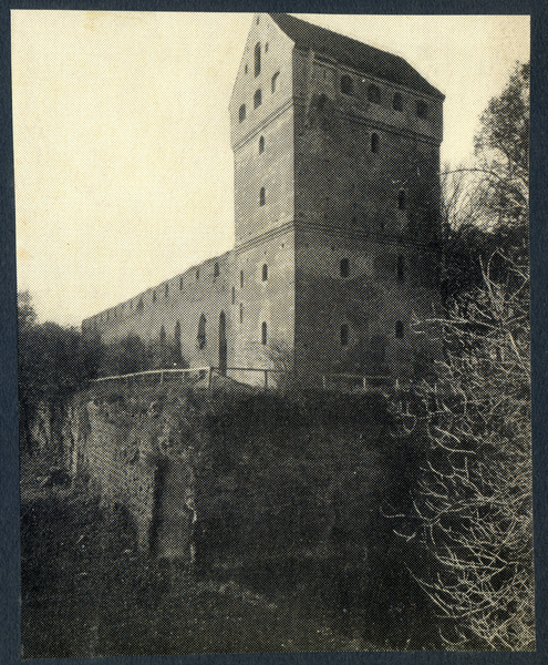 Balga, Burgruine mit wiederhergestelltem Wachtturm