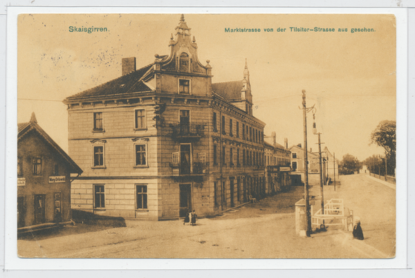 Groß Skaisgirren Kr. Elchniederung, Marktstraße von der Tilsiter Str. aus gesehen