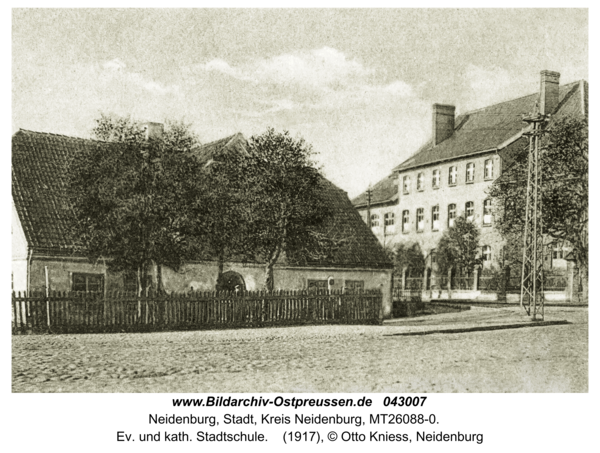 Neidenburg, Ev. und kath. Stadtschule