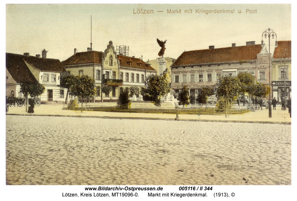 Lötzen, Markt mit Kriegerdenkmal