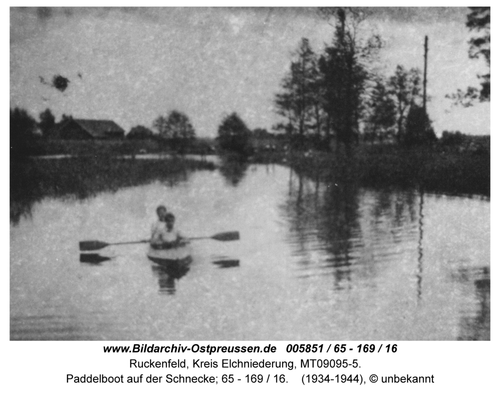 Ruckenfeld, Paddelboot auf der Schnecke; 65 - 169 / 16