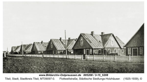 Tilsit, Flottwellstraße, Städtische Siedlungs-Holzhäuser
