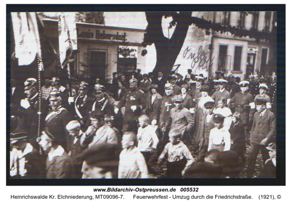 Heinrichswalde, Feuerwehrfest - Umzug durch die Friedrichstraße