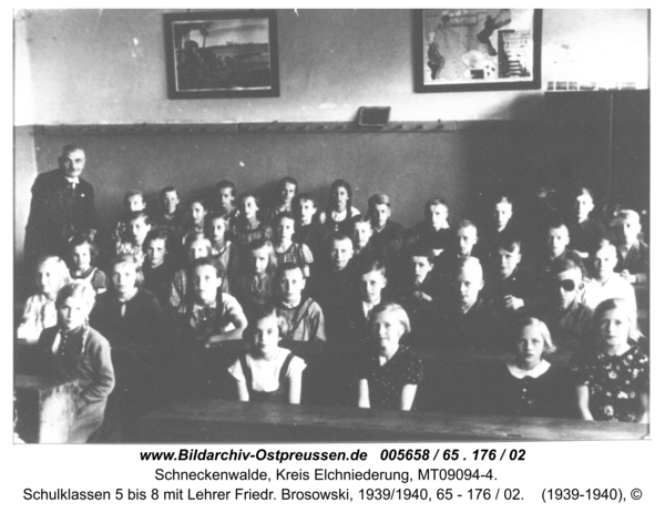 Schneckenwalde, Schulklassen 5 bis 8 mit Lehrer Friedr. Brosowski, 1939/1940, 65 - 176 / 02