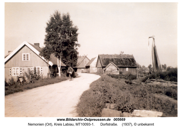 Elchwerder, Dorfstraße