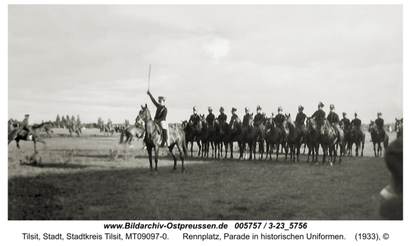 Tilsit, Rennplatz, Parade in historischen Uniformen