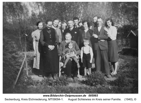 Seckenburg, August Schleiwies im Kreis seiner Familie