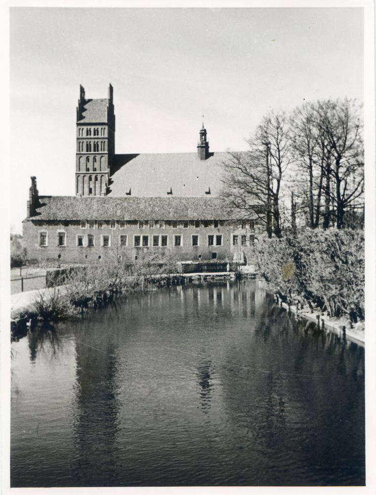 Guttstadt, Kirche und Kollegialstiftsgebäude