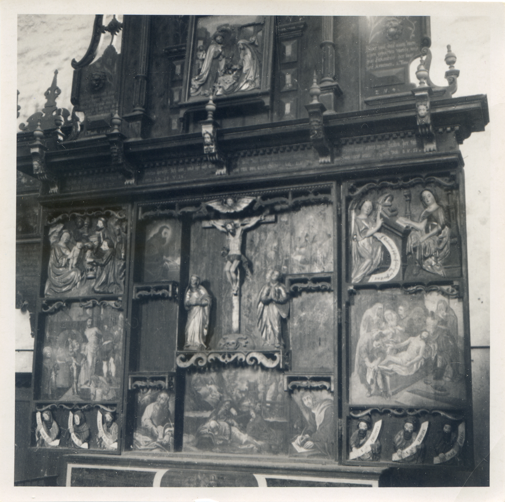 Groß Schwansfeld, Kirche, Altar