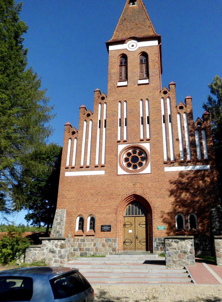 Nußtal (Orzechowo), Neugestaltung des Eingangsbereich zur Kirche