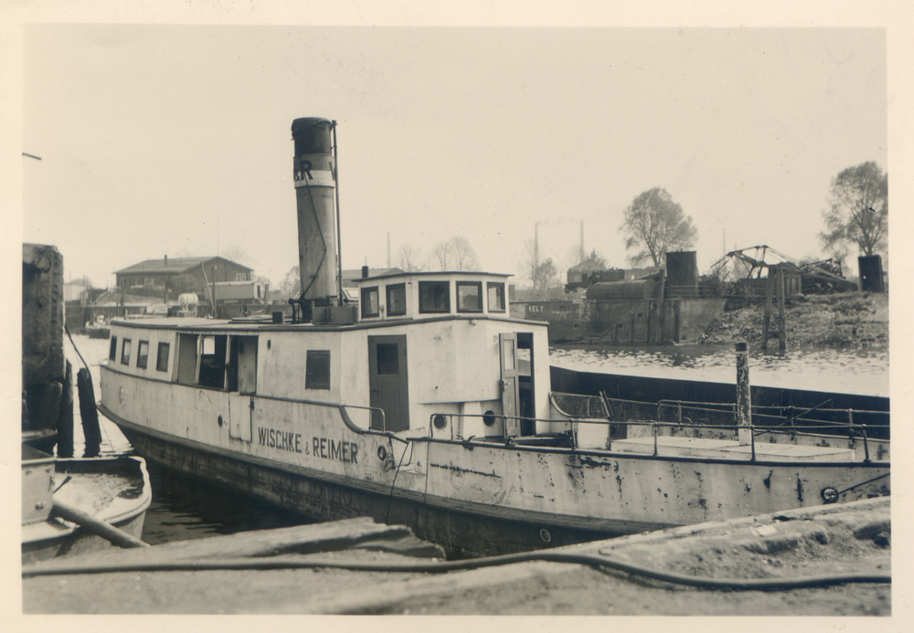 Groß Heydekrug, Die "Wischke und Reimer" im Hafen