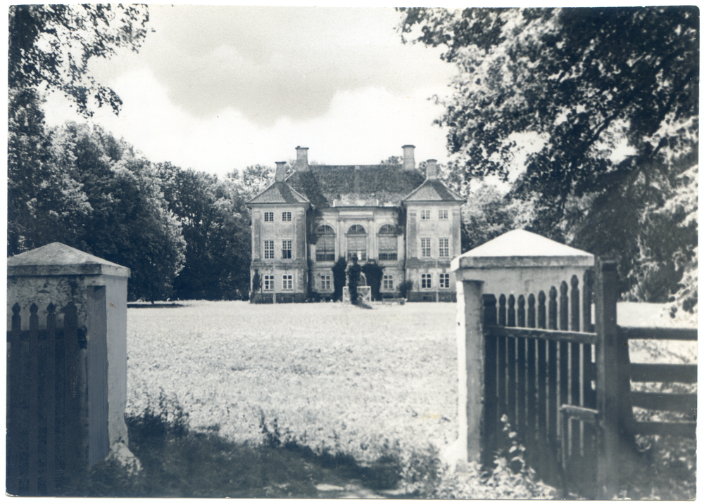 Groß Holstein, Schloss