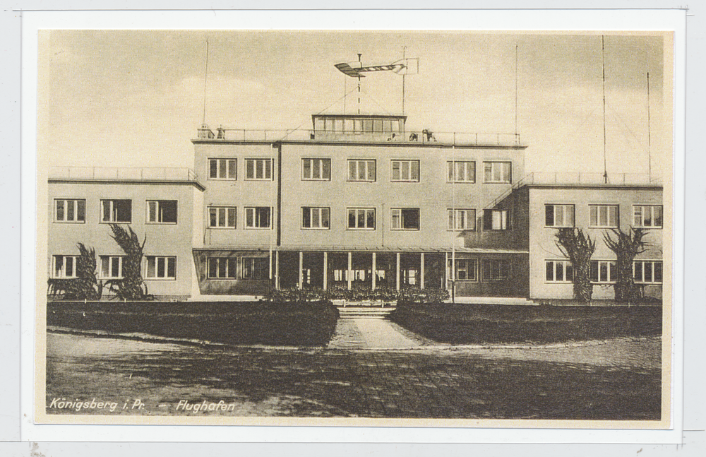 Königsberg, Flughafen Devau,  Verwaltungsgebäude und Empfangshalle