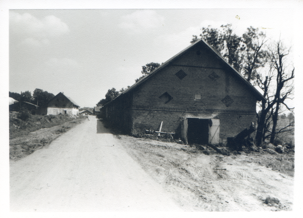 Groß Polleiken, Dorfstraße