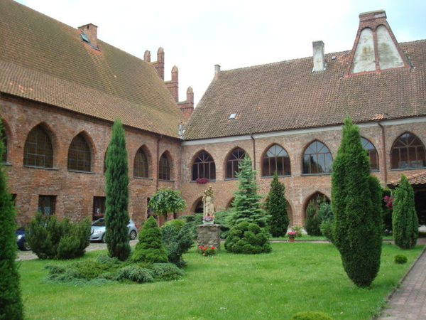 Guttstadt (Dobre Miasto), Innenhof Dom