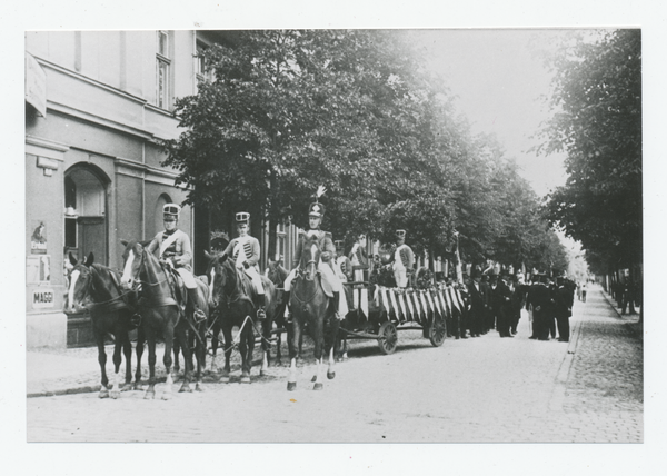 Tilsit, Heimatfest 22.-24.08.1930, Reiter in historischen Uniformen im Festumzug