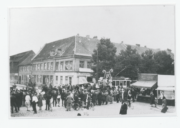 Tilsit, Heimatfest 22.-24.08.1930, Prunkwagen im Festumzug, Deutsche Str., Blick in die Packhofstr.