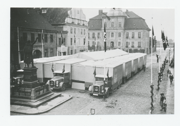 Tilsit, Schenkendorfplatz, Wanderausstellung