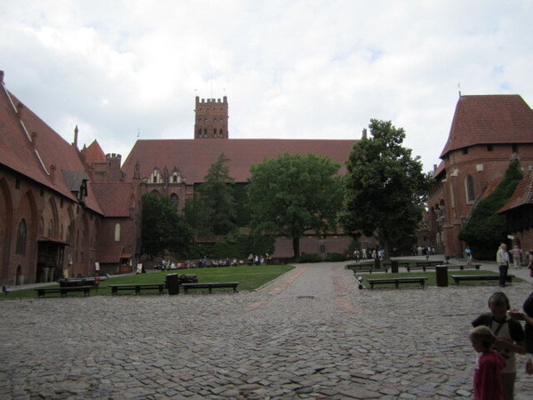 Marienburg (Malbork), Blick in den Innenhof der Ordensburg