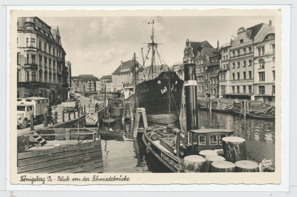 Königsberg (Pr.), Blick von der Schmiedebrücke auf den Kohlmarkt (links) und den Unteren Fischmarkt