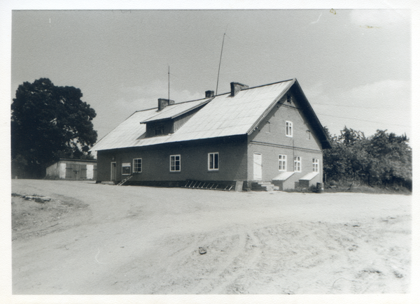 Groß Polleiken, Ortseingang