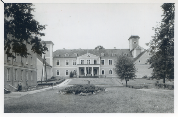 Groß Bestendorf, Schloss