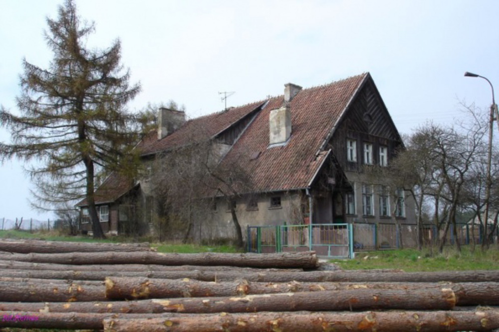 Orlowen Kr. Johannisburg, ehemaliges Schulgebäude im Jahre 2013