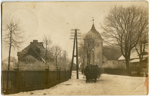 Jedwabno, Kirche und Pfarrhaus