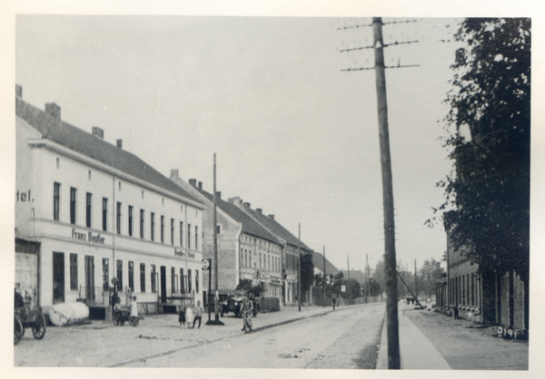 Liebenfelde, Hindenburgstraße mit Hotel "Beutler"