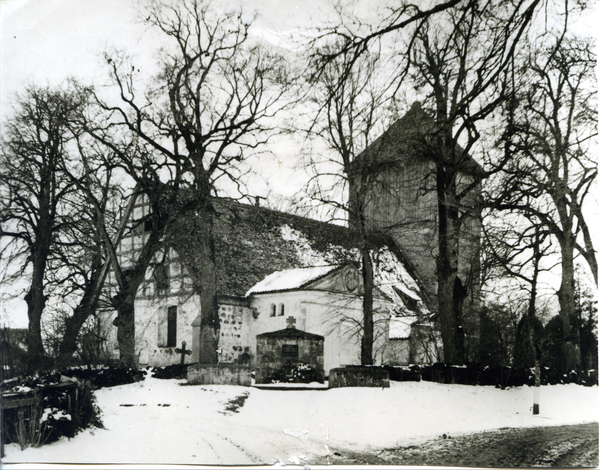 Lindenau Kr. Heiligenbeil, Ev. Kirche und Kriegerdenkmal