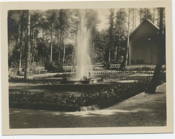 Rauschen Kr. Samland, Lärchenpark mit Musikpavillon und Springbrunnen