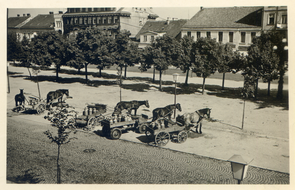 Lötzen, Markt, Vor der Molkerei