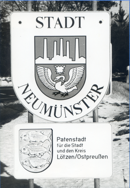 Lötzen, Patenstadt Neumünster - Wappen