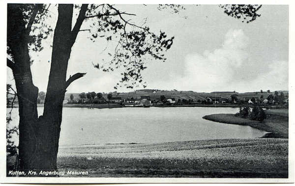 Kutten, Ortsansicht über den See