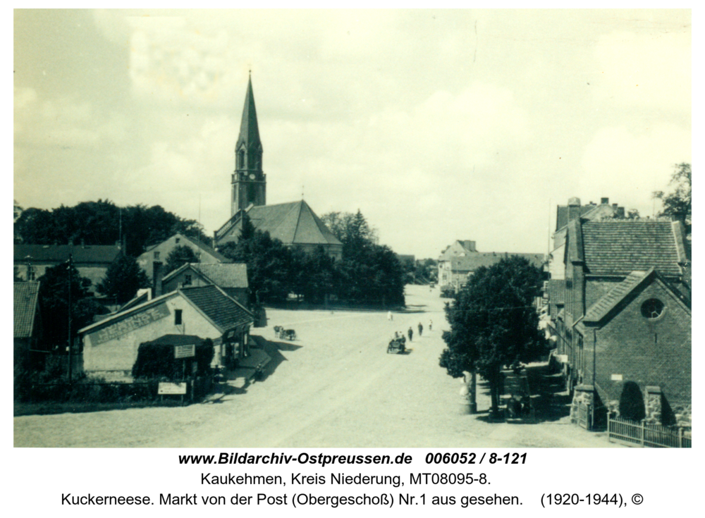 Kuckerneese. Markt von der Post (Obergeschoß) Nr.1 aus gesehen