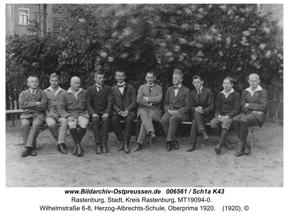 Rastenburg, Wilhelmstraße 6-8, Herzog-Albrechts-Schule, Oberprima 1920