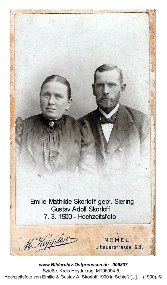 Hochzeitsfoto von Emilie & Gustav A. Skorloff 1900 in Schieß (Sziesze)