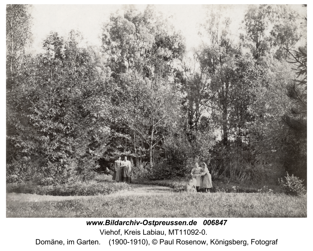 Viehoh, Domäne, im Garten