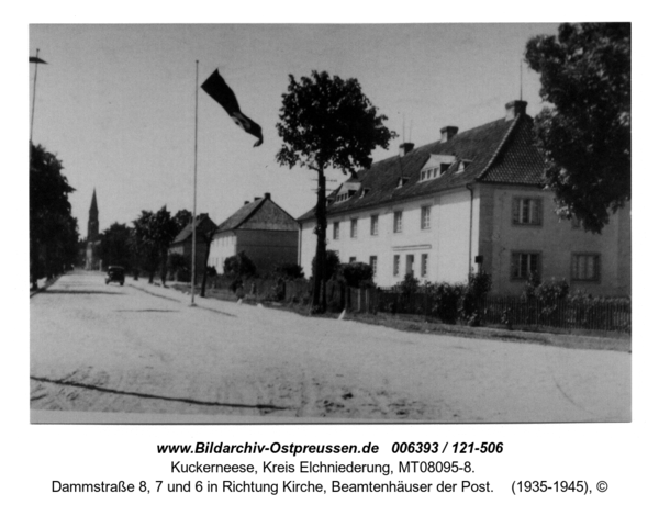 Kuckerneese, Dammstraße 8, 7 und 6 in Richtung Kirche, Beamtenhäuser der Post