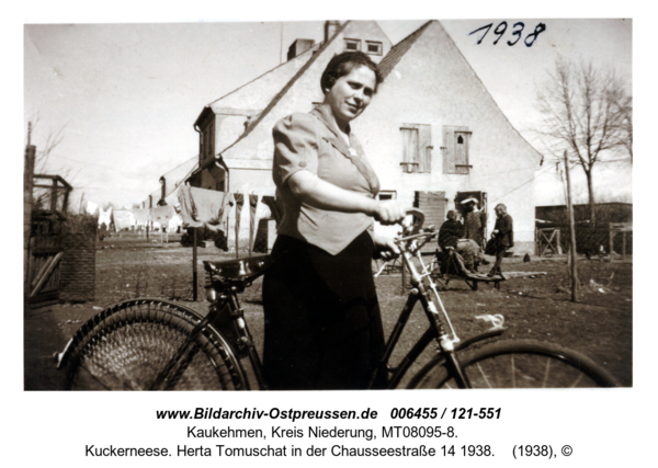 Kuckerneese. Herta Tomuschat in der Chausseestraße 14 1938