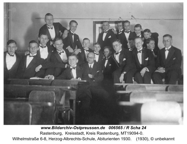 Rastenburg, Wilhelmstraße 6-8, Herzog-Albrechts-Schule, Abiturienten 1930